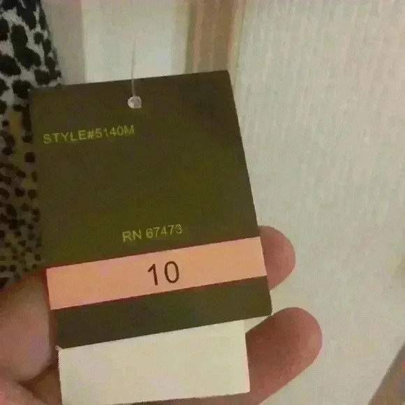 Taylor Dress Animal print NWT - Picture 4 of 5